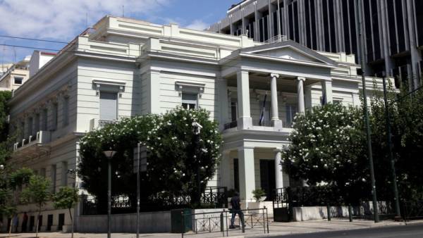 Ένα ηλεκτρονικό πιεσόμετρο ήταν το... ύποπτο δέμα στο ΥΠΕΞ