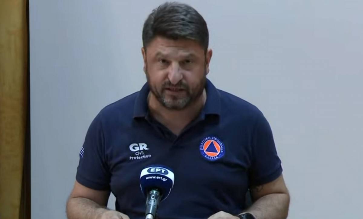 Στο νοσοκομείο λόγω ισχαιμικού επεισοδίου ο Νίκος Χαρδαλιάς