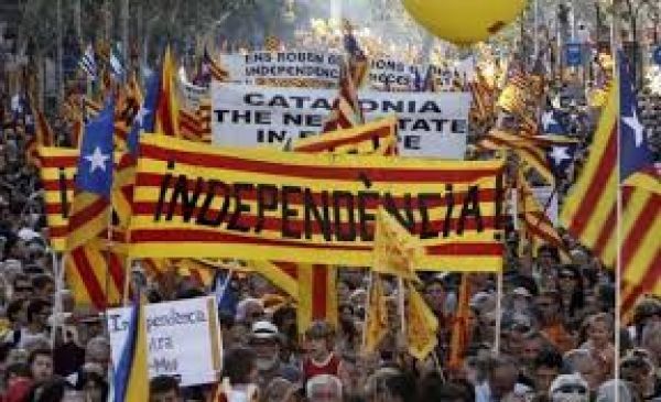 Ισπανία: Στο Συνταγματικό Δικαστήριο κατά της απόσχισης της Καταλονίας