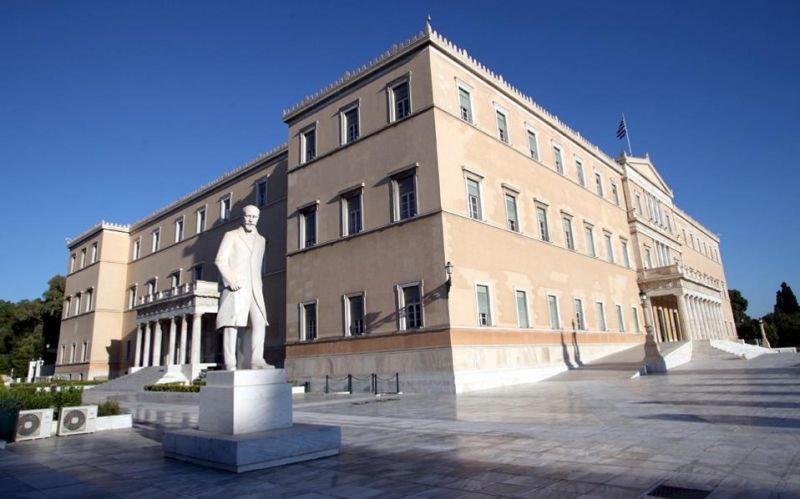 Γραφείο Προϋπολογισμού: Χωρίς σοβαρή ελάφρυνση χρέους, η Ελλάδα θα χρεοκοπήσει