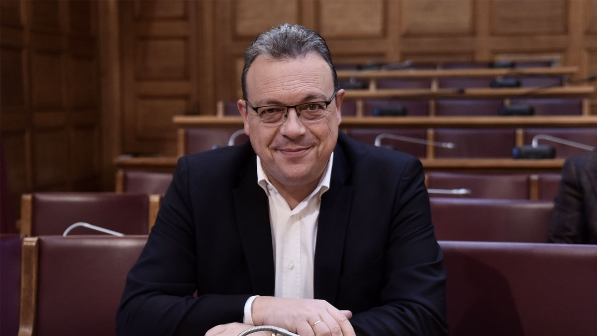 Φάμελλος: Σε λίγο θα μας πουν ότι παρέλαβαν καμένη γη