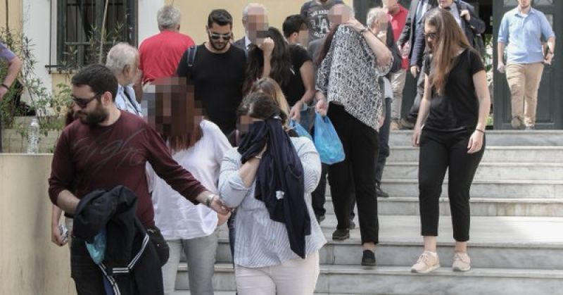 Τα στοιχεία των συλληφθέντων που διακινούσαν παράνομα αντικαρκινικά φάρμακα