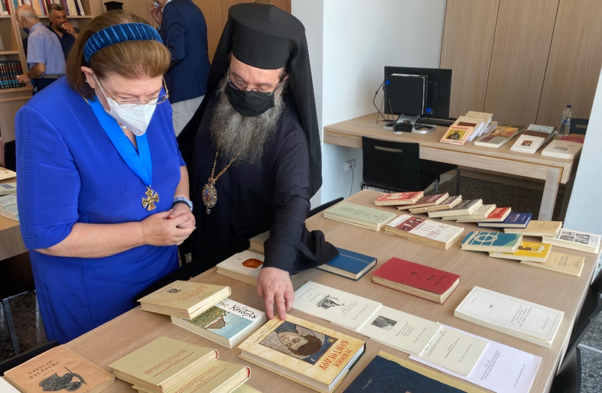 Aυτοψία Μενδώνη σε έργα πολιτισμού στη Χίο