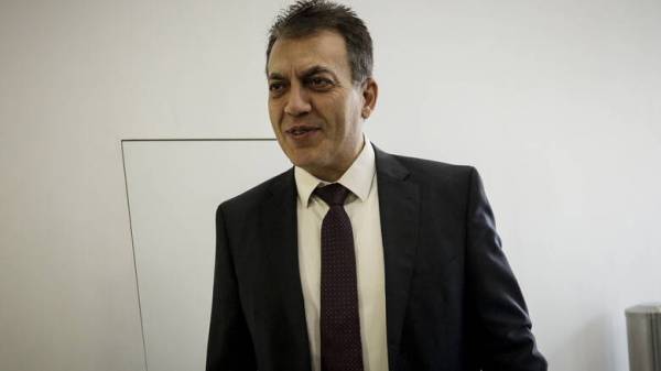 Προτεραιότητα Βρούτση η άμεση έκδοση των εκκρεμών συντάξεων