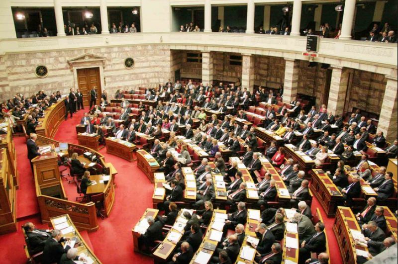 Αλλαγές στο πολυνομοσχέδιο-Το Δημόσιο "βάζει χέρι" στα διαθέσιμα κρατικών φορέων