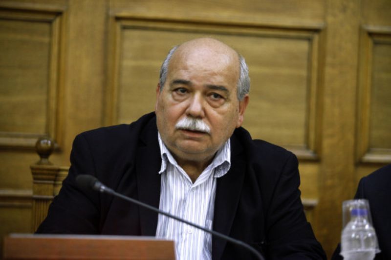 Βούτσης: Ο Σόιμπλε διεκδικεί ρόλο υπερυπουργού