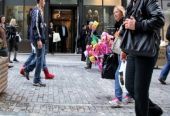 Καταστήματα ανοιχτά εν μέσω αντιδράσεων