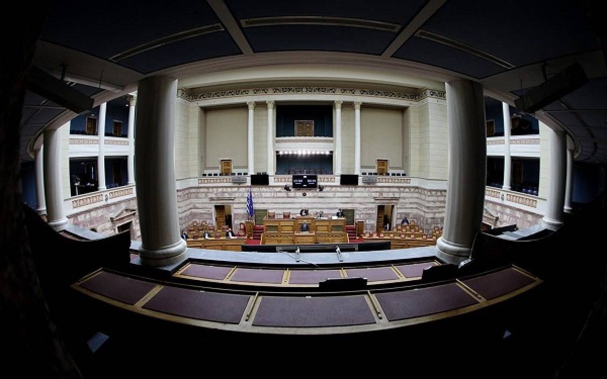 Στη Βουλή τροπολογία για την επιχορήγηση Περιφερειών έως €6 εκατ.