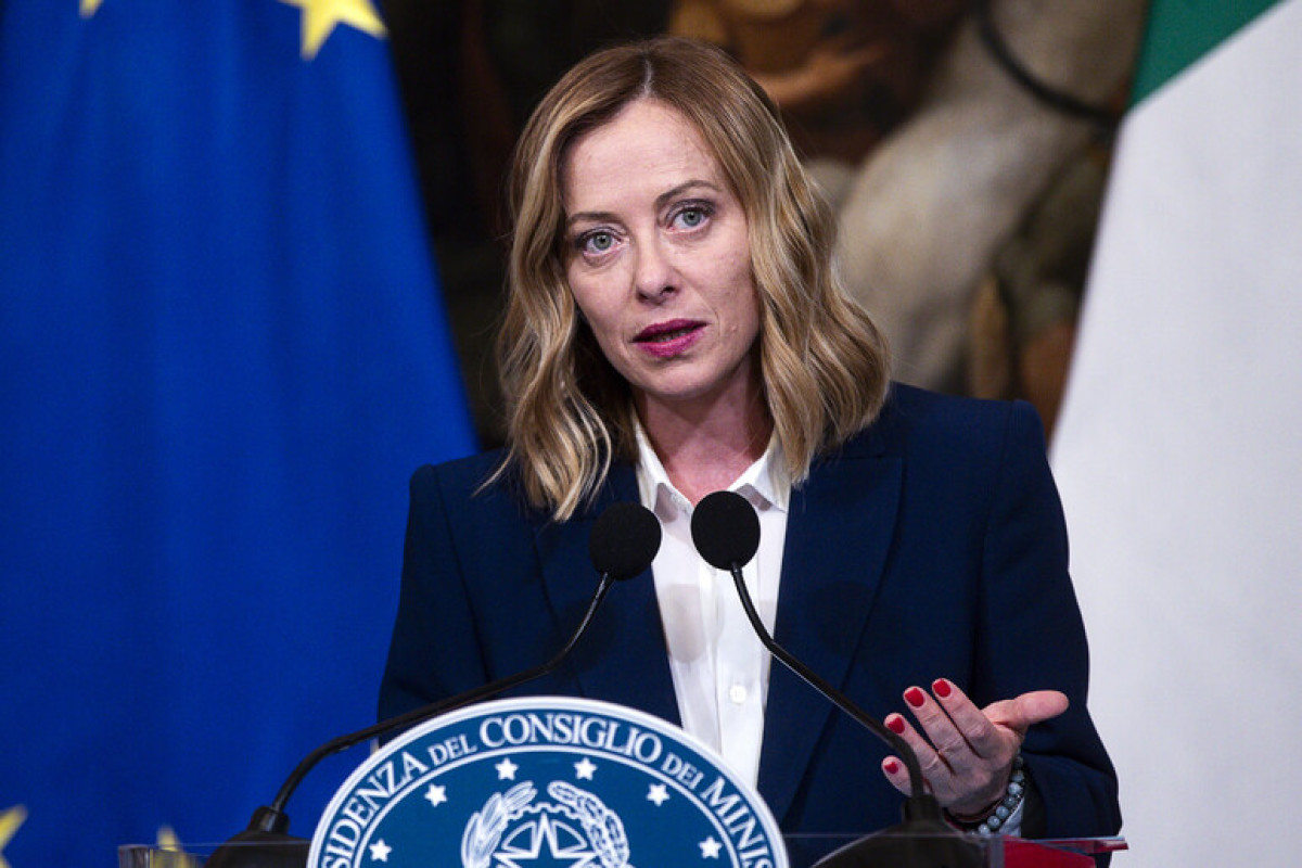 Μελόνι: Δεν υπάρχει χώρος για ρατσιστικές ή αντισημιτικές θέσεις