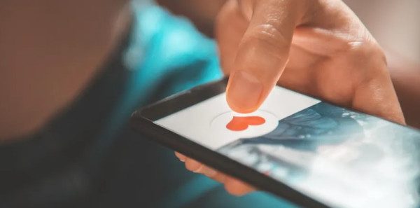 Kίνδυνοι stalking απ’τη χρήση εφαρμογών online dating-Η εικόνα στην Ελλάδα