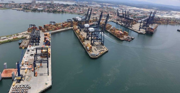 Οι παραχωρήσεις της Hutchison Ports στον Παναμά είναι «αντισυνταγματικές»