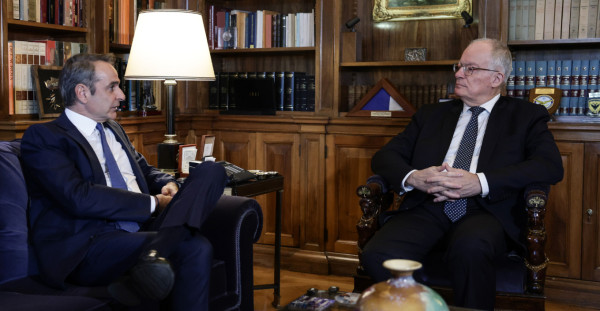 Μητσοτάκης προς Τασούλα: Πρωτοφανείς οι γεωπολιτικές προκλήσεις το 2026 – Να πρυτανεύσει η λογική στον διάλογο ΕΕ-ΗΠΑ