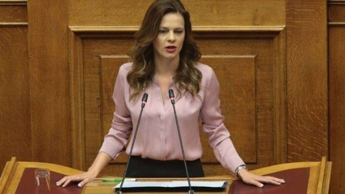 Αχτσιόγλου: Ζητά μη επιστρεπτέα ενίσχυση αλά Κομισιόν για τις επιχειρήσεις