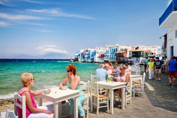 Αυγουστιάτικη εκστρατεία ελέγχων σε τουριστικές περιοχές- Προειδοποιητικές «καμπάνες» στη Μύκονο
