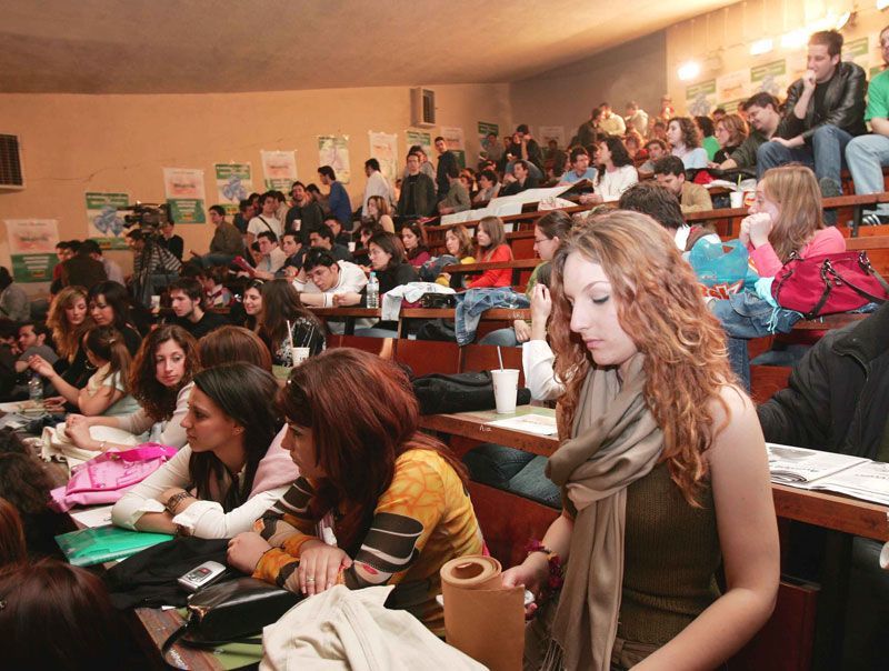 Πόσοι θα εισαχθούν φέτος σε Πανεπιστήμια και ΤΕΙ