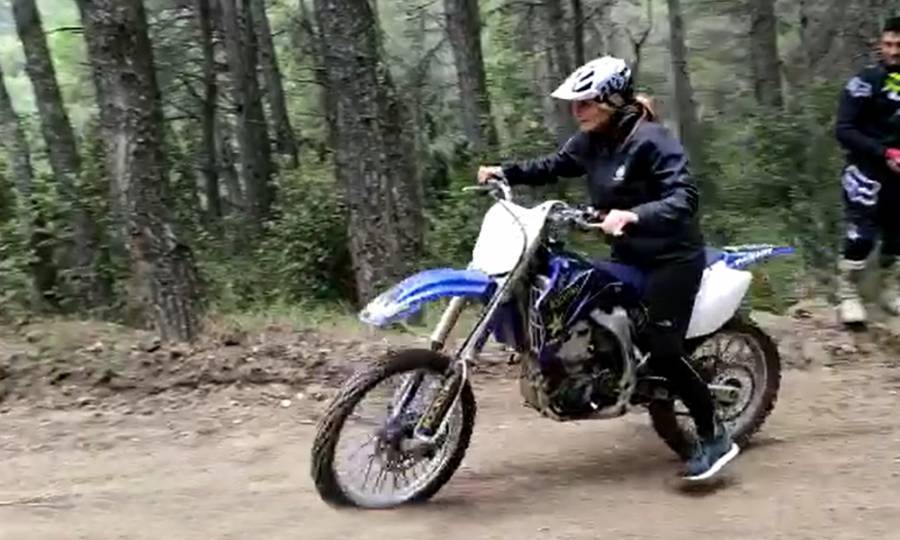 Συγκρίνοντας μότο κρος με κότερα