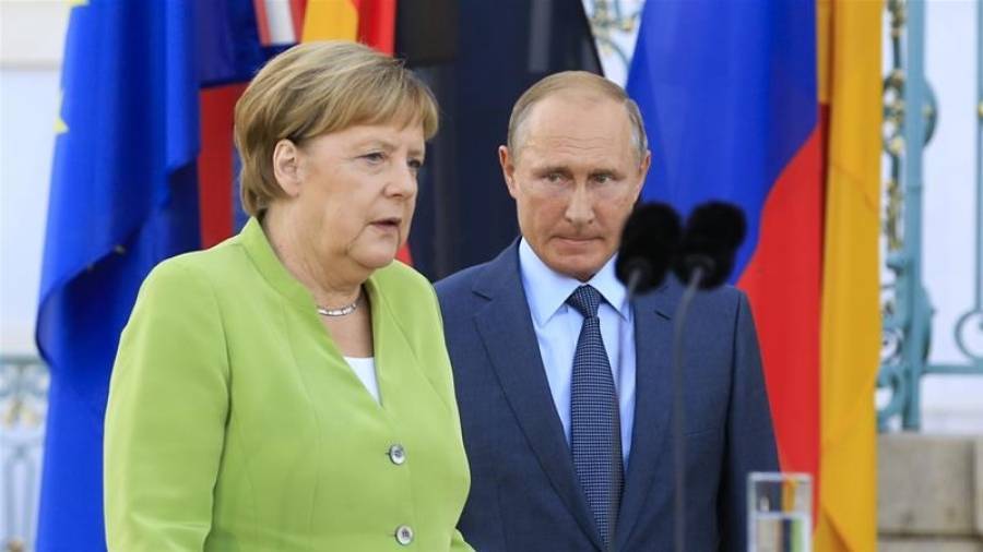 Συνομίλησαν για γεωπολιτικά ζητήματα Μέρκελ και Πούτιν