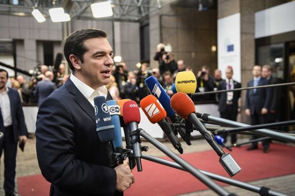 Οι γραβατωμένοι υπουργοί και το ιρανικό dress code του Τσίπρα