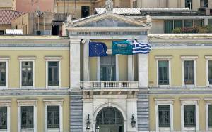 Εθνική: Αναπόφευκτο οικονομικό τίμημα, ύφεση, αλλά και σημάδια ανάκαμψης