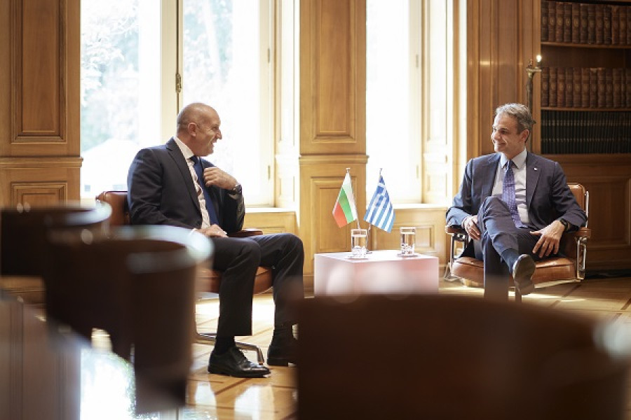 Ελλάδα-Βουλγαρία: Διμερείς σχέσεις και θέματα ευρωπαϊκού ενδιαφέροντος στην ατζέντα Μητσοτάκη-Radev