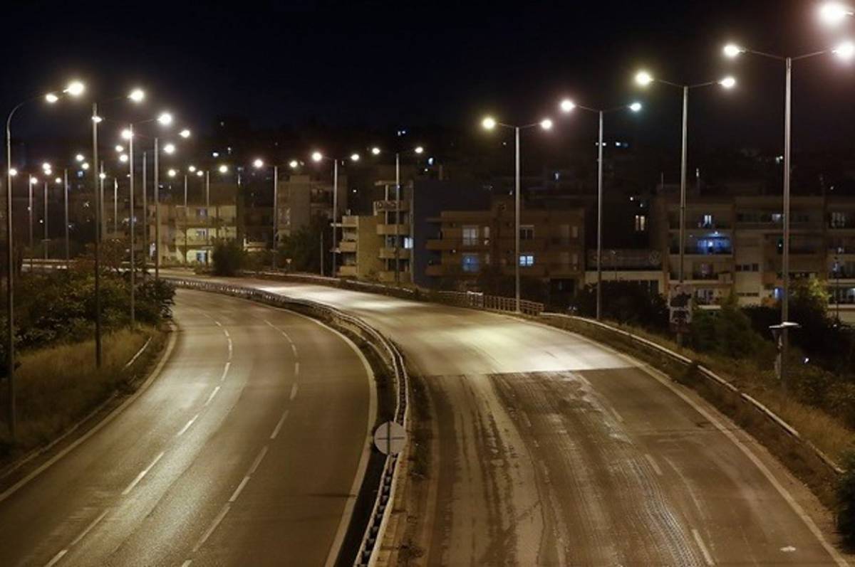 Σε ισχύ ο περιορισμός μετακινήσεων από 21:00 έως 05:00