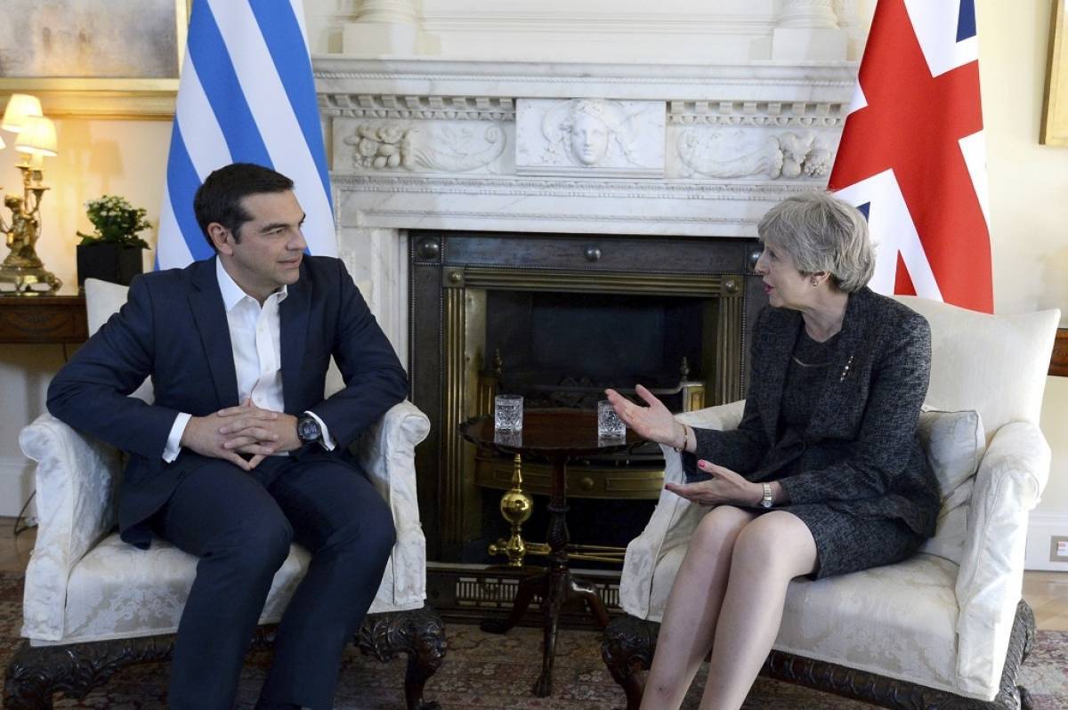 Σε αναζήτηση συμμαχιών για την έξοδο στις αγορές
