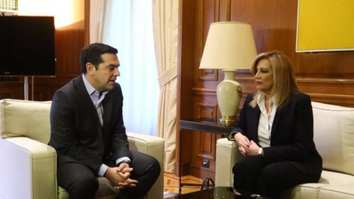 Τσίπρας-Γεννηματά «αρπάχτηκαν» στη Βουλή, με φόντο το Σημίτη
