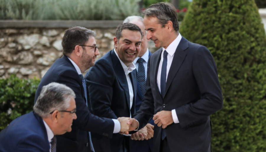 Η αγωνία για τις πρώτες δημοσκοπήσεις και η ανησυχία για νέες αποκαλύψεις