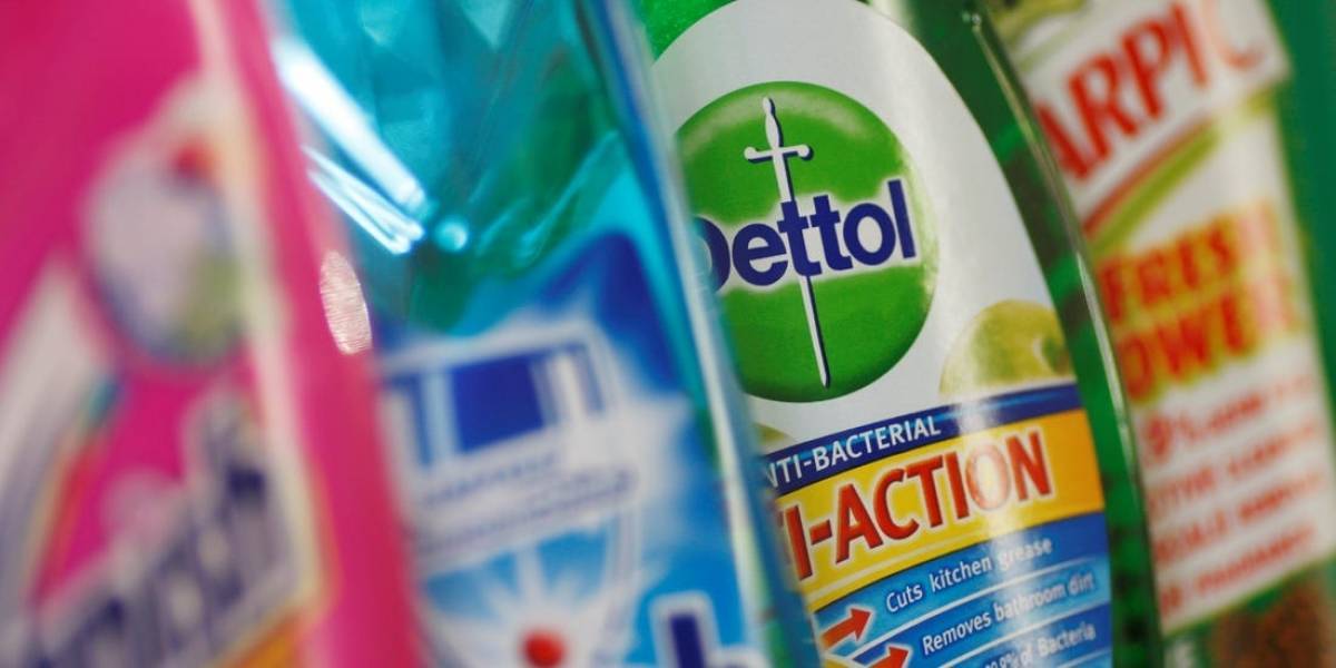 Εταιρείες απολυμαντικών σπεύδουν να... μαζέψουν τις επικίνδυνες «ιδέες» του Τραμπ