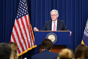 Πάουελ (Fed): Δεν εξετάζεται μία ακόμη μεγαλύτερη αύξηση επιτοκίων