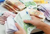 ΤτΕ: Για έβδομο μήνα συνεχίστηκε η αύξηση των καταθέσεων