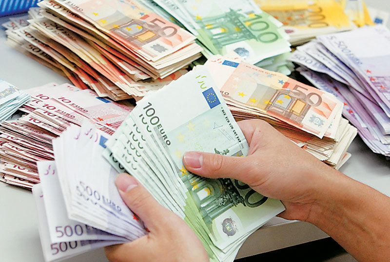 ΤτΕ: Για έβδομο μήνα συνεχίστηκε η αύξηση των καταθέσεων