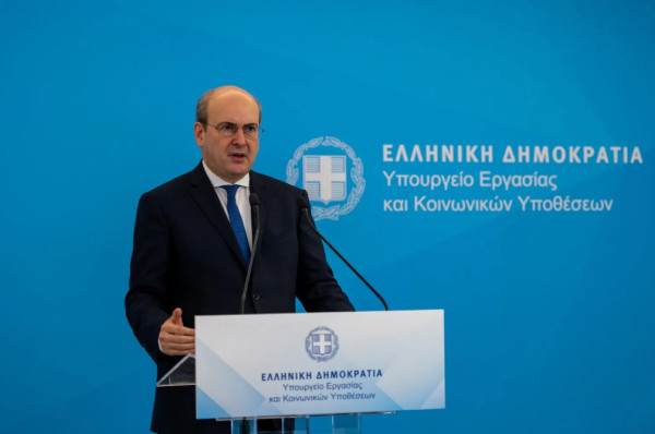 Χατζηδάκης για κατώτατο μισθό: Εφαρμόζουμε ουσιαστική κοινωνική πολιτική