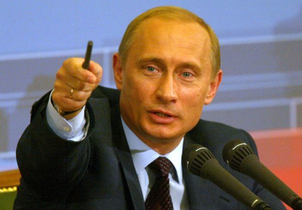 Πούτιν: Η Ρωσία δεν πρόκειται να εκδώσει τον Σνόουντεν στις ΗΠΑ