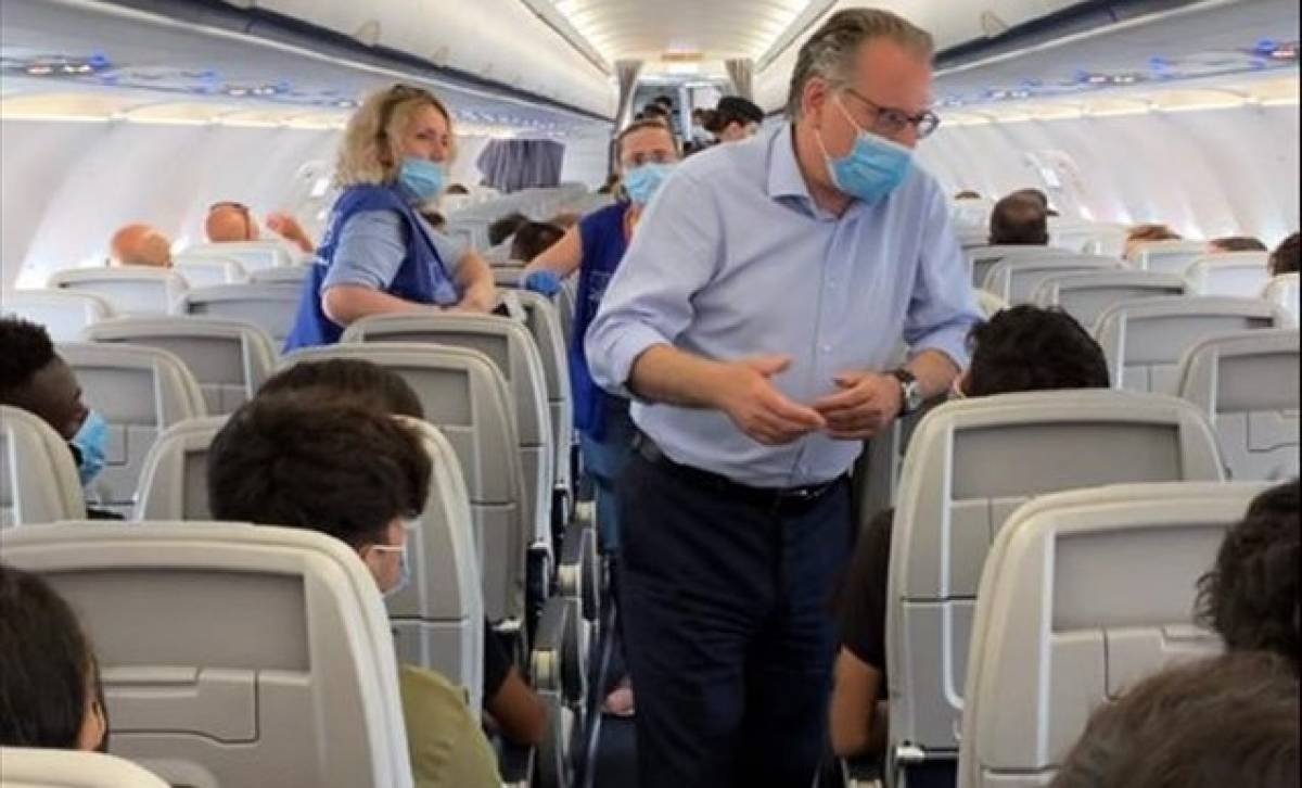Αναχώρησαν για την Πορτογαλία 25 ασυνόδευτοι ανήλικοι πρόσφυγες