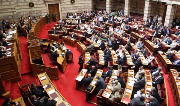 Απώλεια 39 βουλευτών για την κυβερνητική πλειοψηφία
