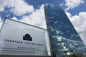 ΕΚΤ: Πιο αισιόδοξοι για πληθωρισμό οι εμπειρογνώμονες, αλλά μικρότερη ανάπτυξη