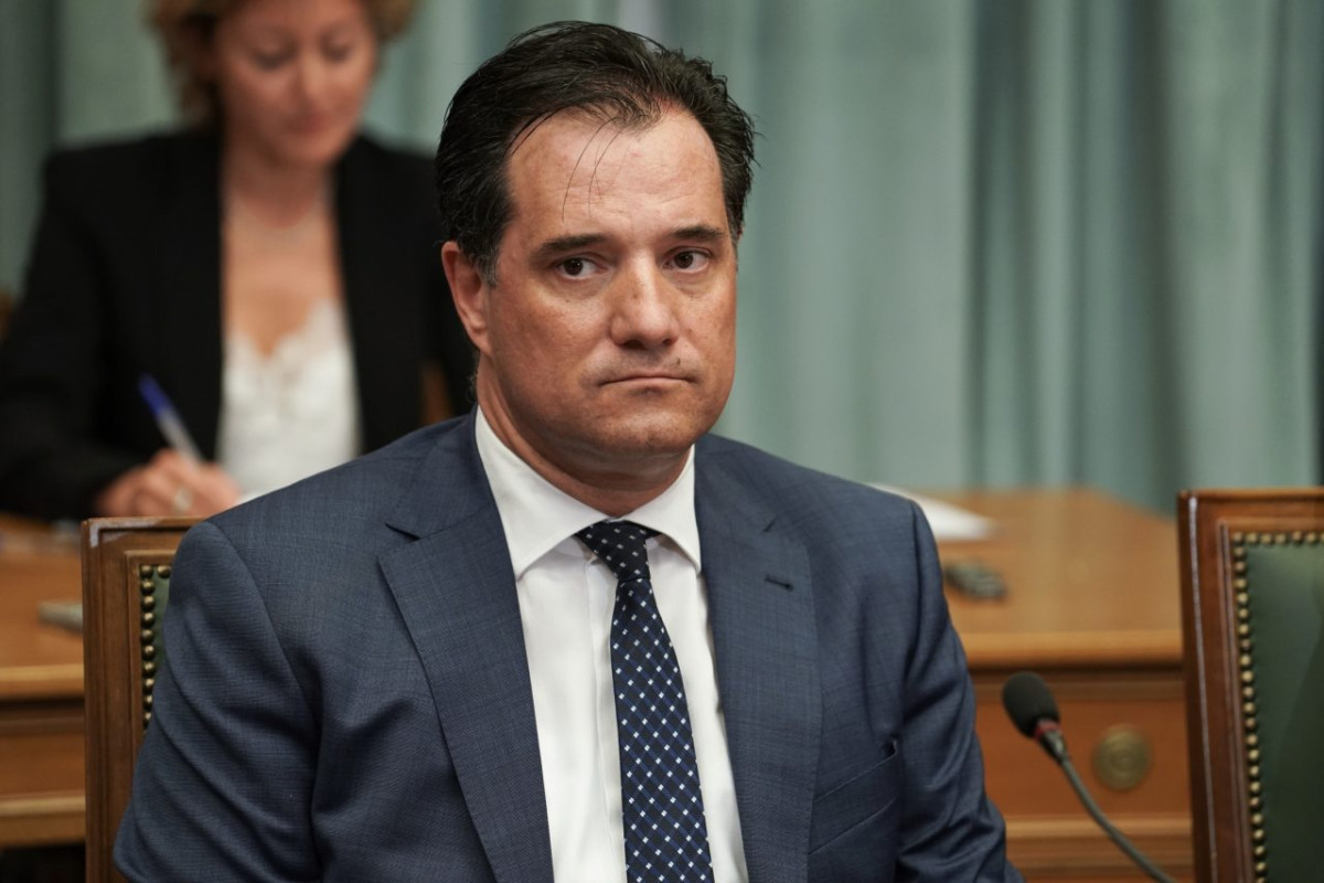 Διευκρινίσεις Γεωργιάδη για τα… αδιάφορα Τέμπη-Αποπομπή του ζητά το ΠΑΣΟΚ