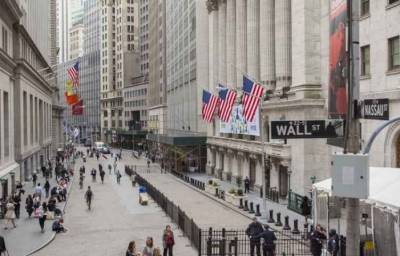 Σε θετική τροχιά συνεχίζει η Wall Street