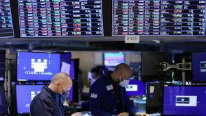 Ήπιες μεταβολές στη Wall Street εν αναμονή της Fed