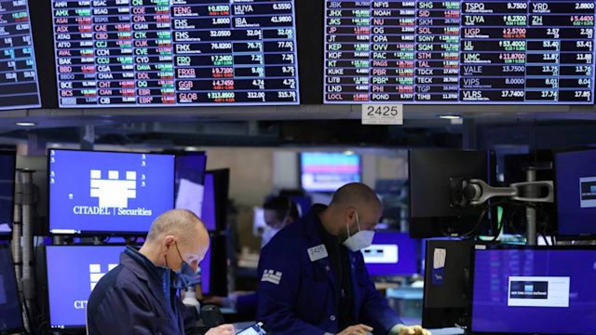 Ήπιες μεταβολές στη Wall Street εν αναμονή της Fed