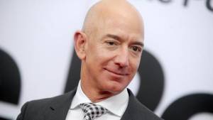 Διεθνές ναυτιλιακό κάλεσμα στον Bezos να στηρίξει τους εγκλωβισμένους ναυτικούς