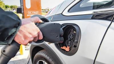Σδούκου για ηλεκτροκίνηση: Να γίνεται έξυπνα η φόρτιση των οχημάτων