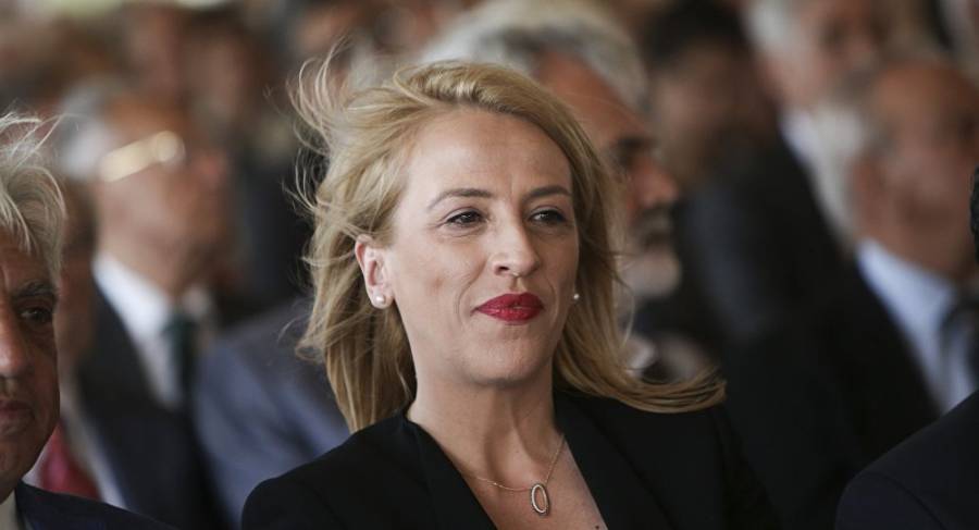 Καλοκαίρια και χειμώνες… από τη Ρένα Δούρου