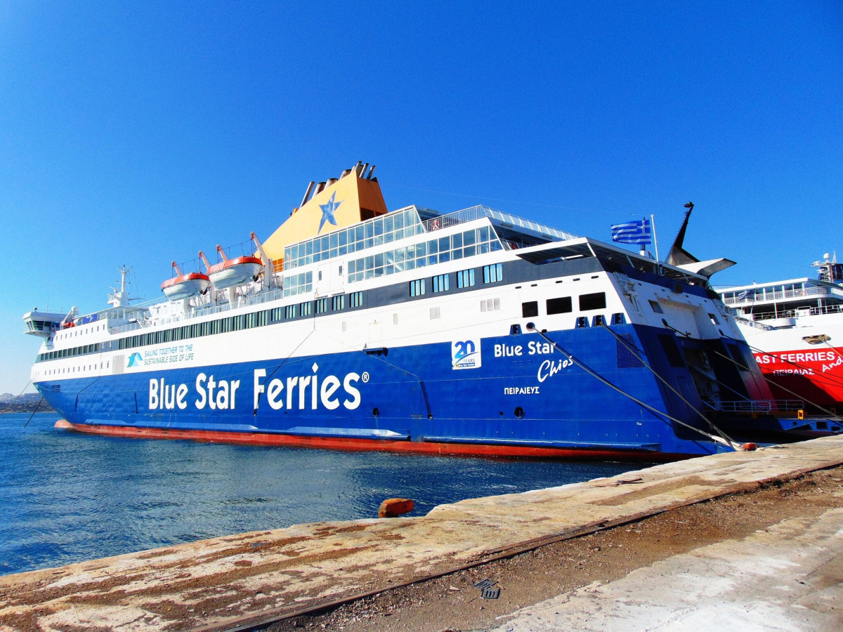 Blue Star Chios: Σύλληψη πλοιάρχου και Α΄ μηχανικού μετά τον θανάσιμο τραυματισμό 20χρονου ναυτικού