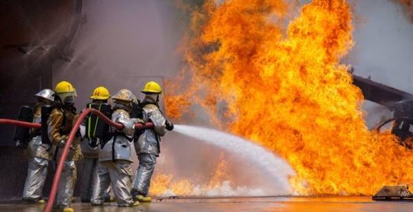 Τεχεράνη: Αεροπλάνο έπιασε φωτιά κατά την προσγείωση