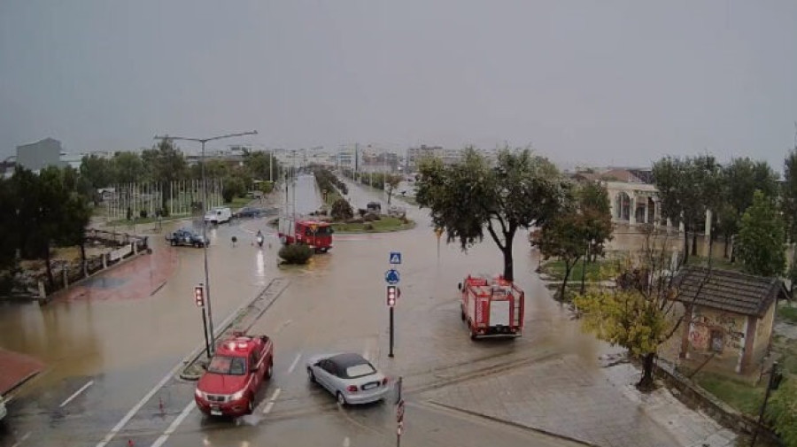 Νύχτα τρόμου σε Λάρισα, Φθιώτιδα και Εύβοια-Απαγόρευση κυκλοφορίας στο Βόλο