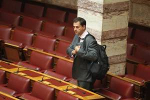 Παιδιά, ένας-ένας, να χωρέσουν όλοι…
