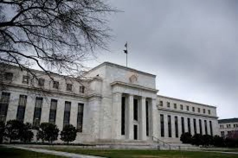 Fed: Η εκλογή Τραμπ ίσως φέρει πιο γρήγορη αύξηση επιτοκίων