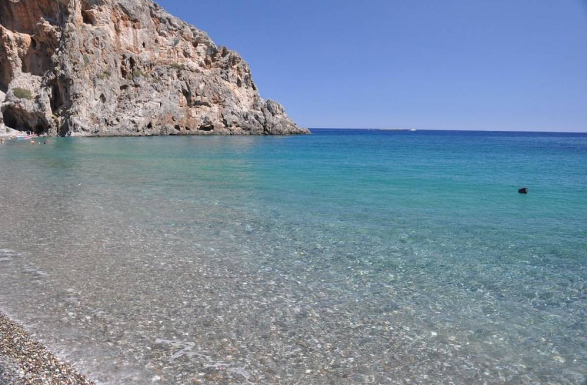 ΕΕΚΕ: Το νομικό πλαίσιο για ελεύθερη πρόσβαση στις παραλίες